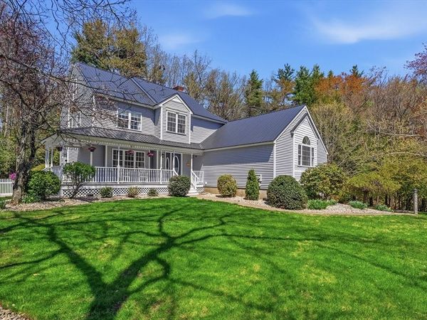 51 Ellyson Ave, Hampstead, NH 03826