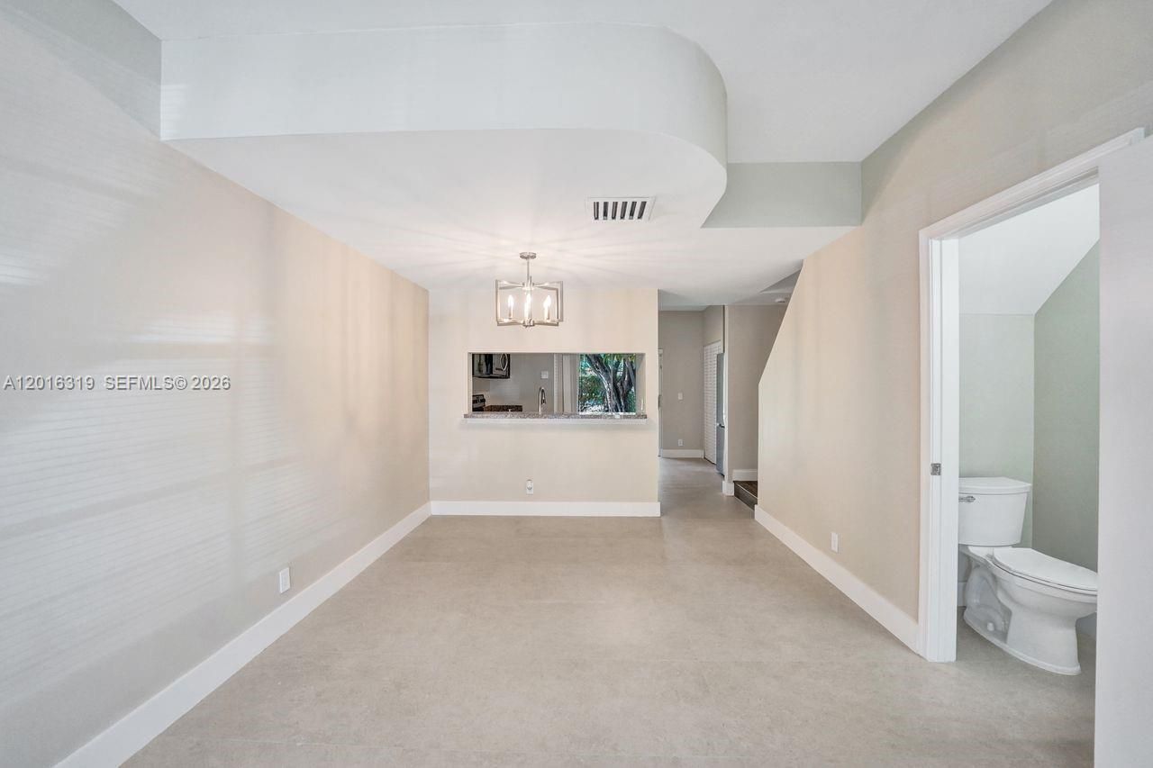 43 Simonton Cir , Weston, FL 33326 Photo