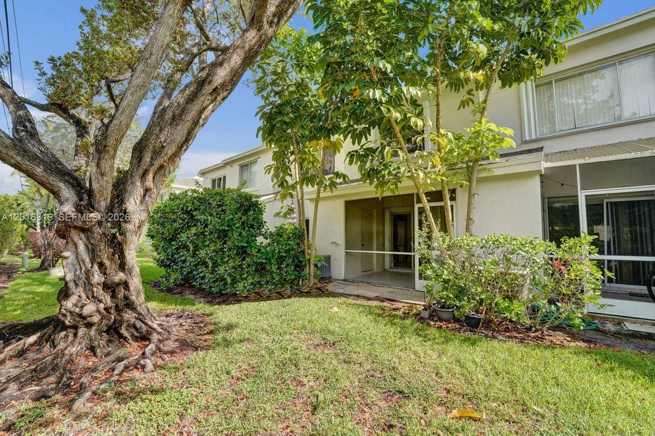 43 Simonton Cir , Weston, FL 33326 Photo
