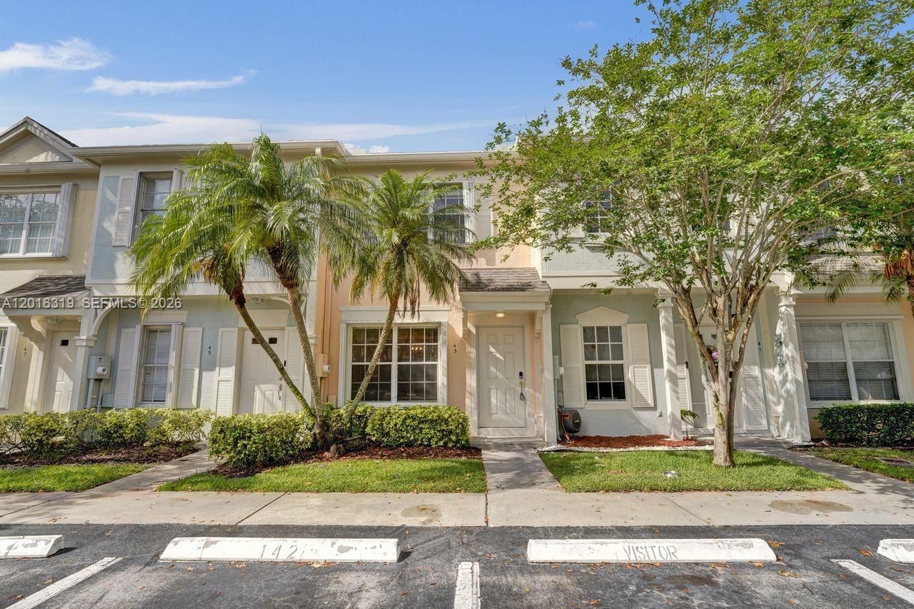 43 Simonton Cir , Weston, FL 33326 Photo