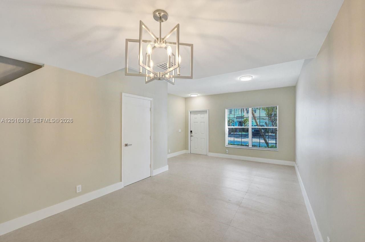 43 Simonton Cir , Weston, FL 33326 Photo