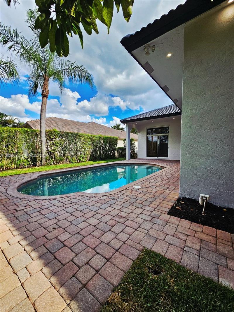 18951 SW 30th St , Miramar, FL 33029 Photo
