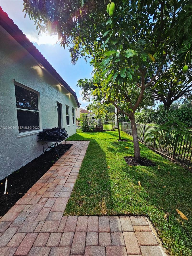 18951 SW 30th St , Miramar, FL 33029 Photo
