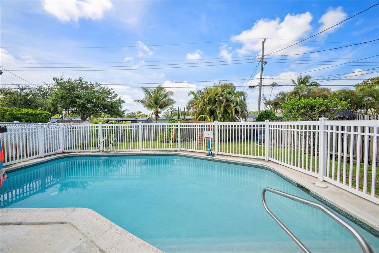 4208 Monroe St , Unit -, Hollywood, FL 33021 Photo