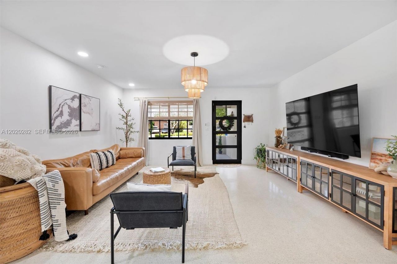 4208 Monroe St , Unit -, Hollywood, FL 33021 Photo
