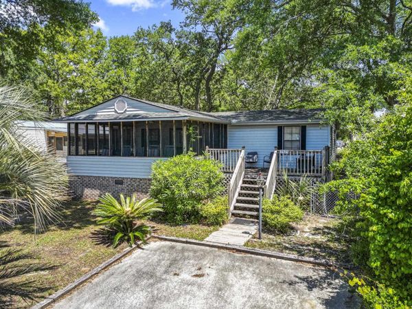 2425 Park St. , North Myrtle Beach, SC 29582