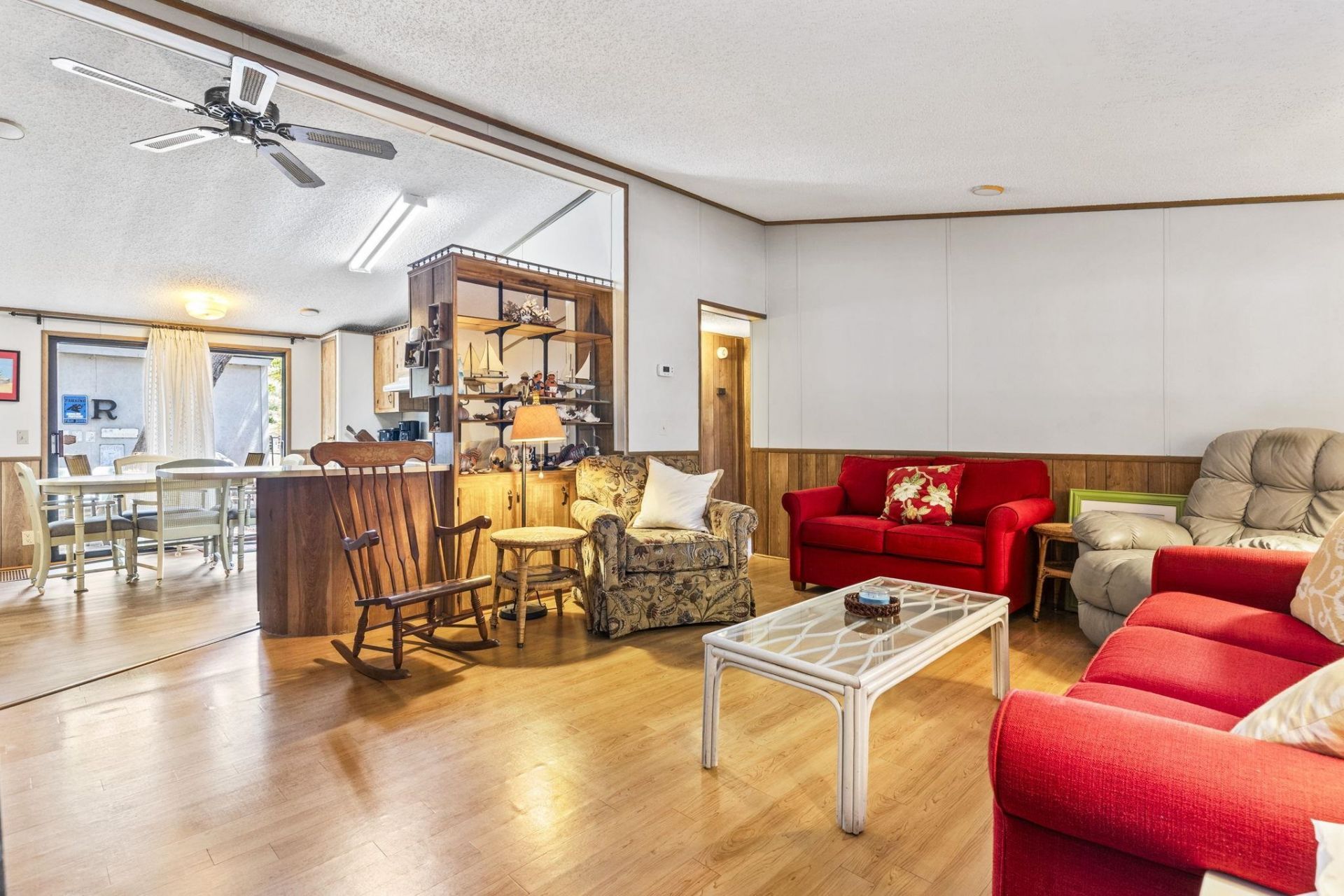 2425 Park St.  Photo 11