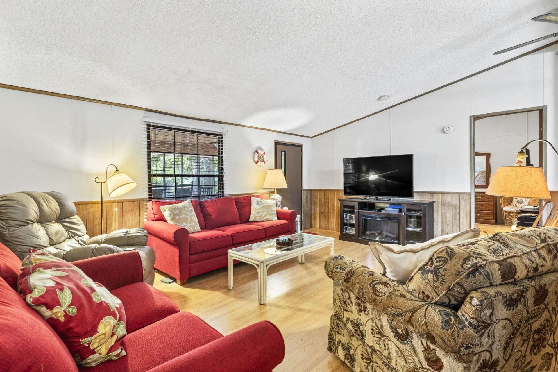 2425 Park St.  Photo 12