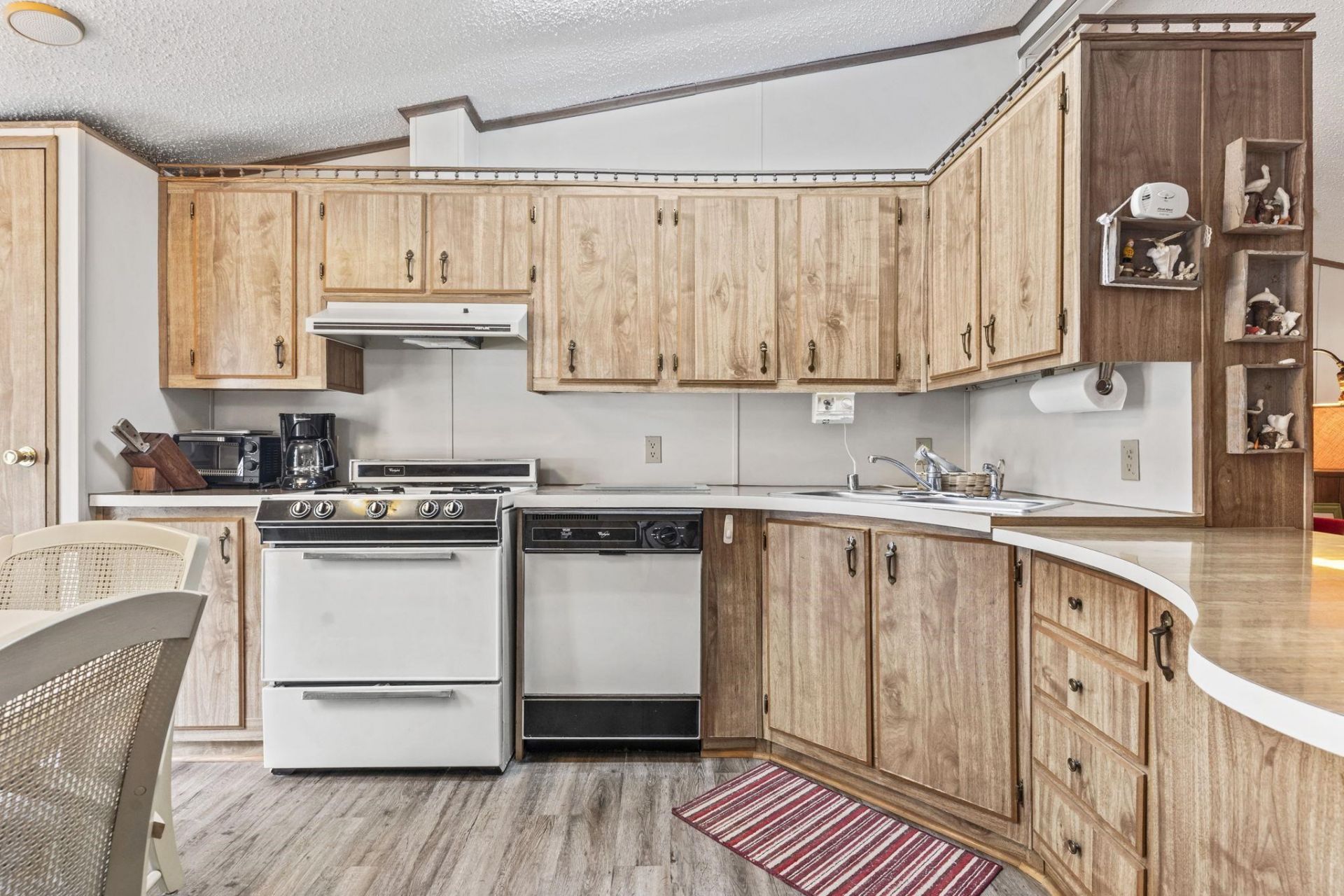 2425 Park St.  Photo 18