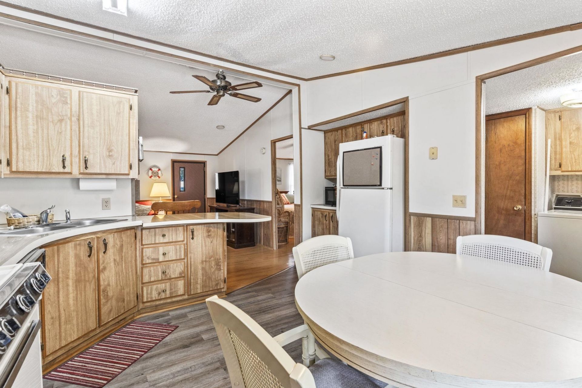 2425 Park St.  Photo 19