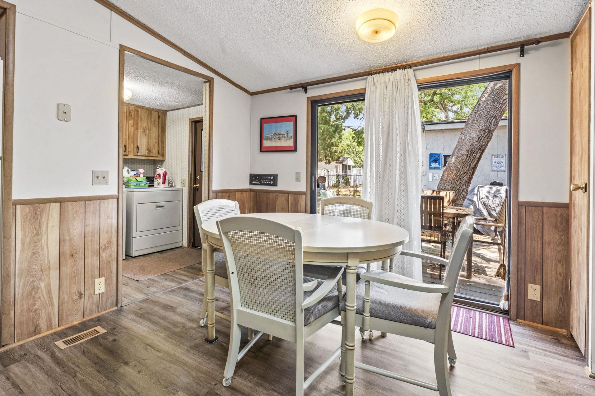 2425 Park St.  Photo 20