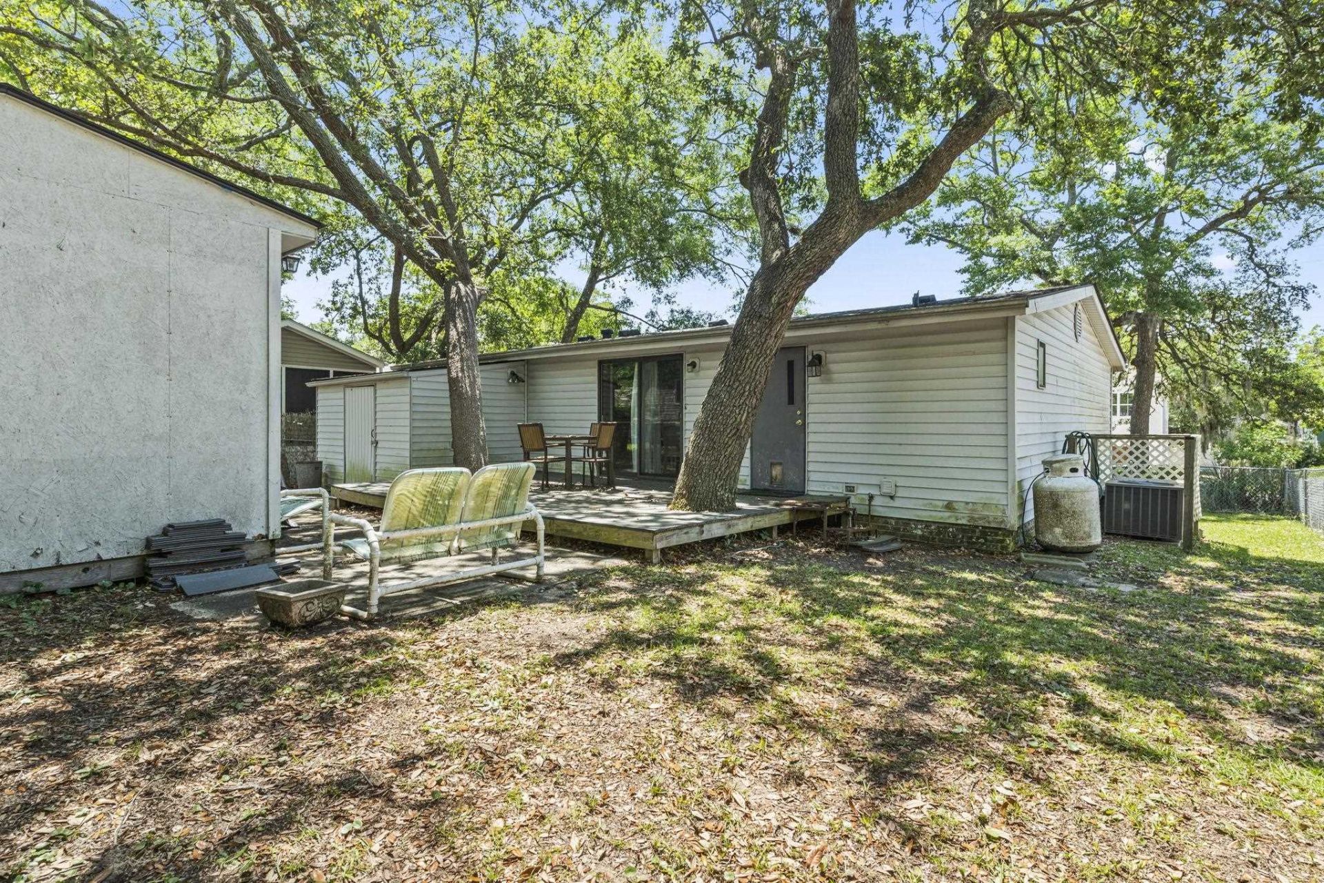 2425 Park St.  Photo 34