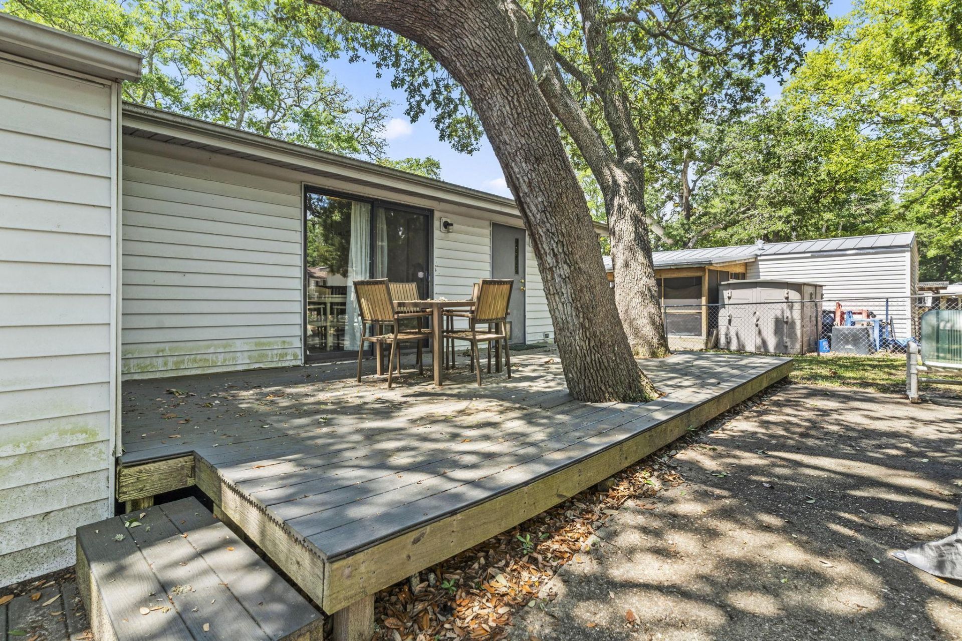 2425 Park St.  Photo 35