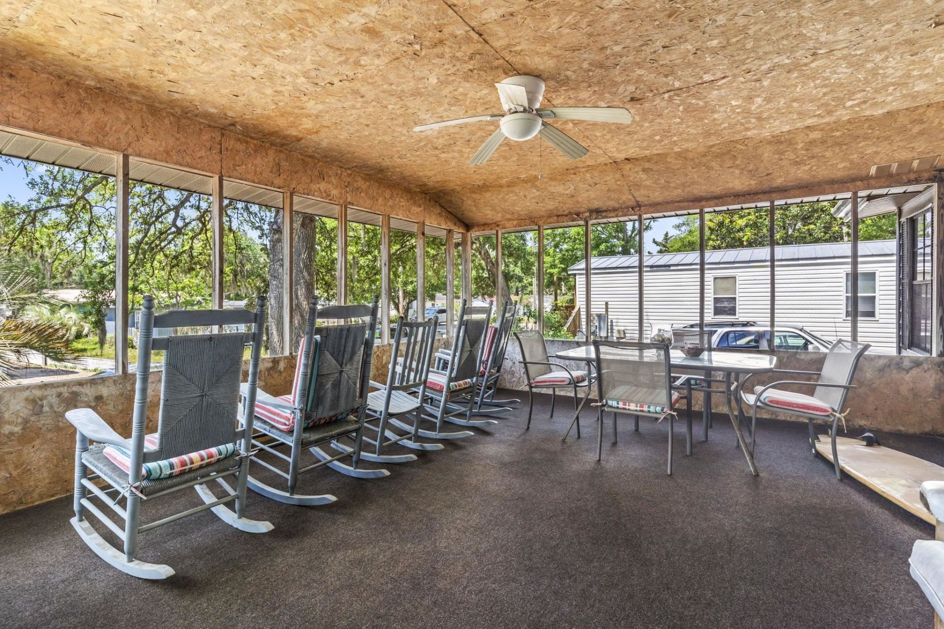 2425 Park St.  Photo 8