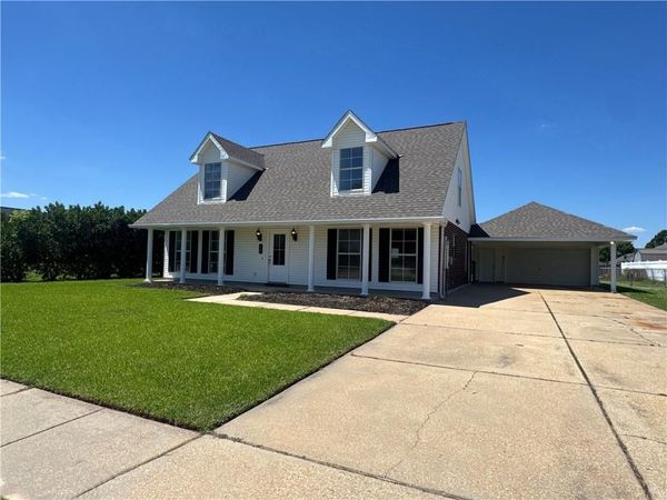735 N MAGNOLIA Street , Gramercy, LA 70052
