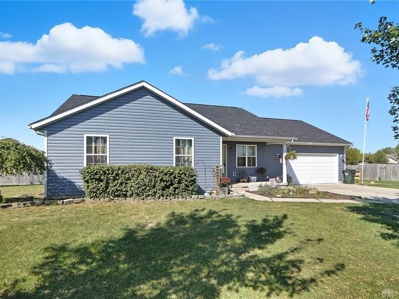 204 Ivy Creek Cove, Jamestown, OH 45335 Photo 2