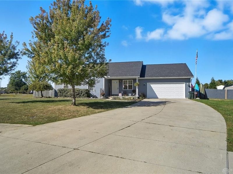 204 Ivy Creek Cove, Jamestown, OH 45335 Photo 3