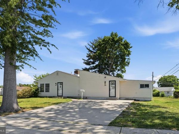 54 FREEDOM LANE, LEVITTOWN, PA 19055