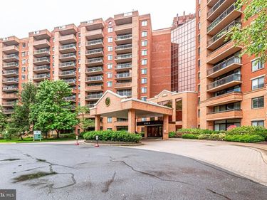 2230 GEORGE C MARSHALL DRIVE , Unit 323, FALLS CHURCH, VA 22043