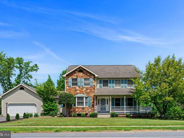 1035 COUNTRY CLUB ROAD, CAMP HILL, PA 17011