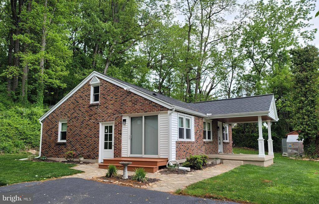 3395 UPPER VALLEY ROAD , PARKESBURG, PA 19365