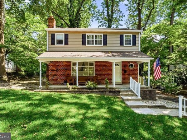 110 LANSDOWNE COURT, LANSDOWNE, PA 19050