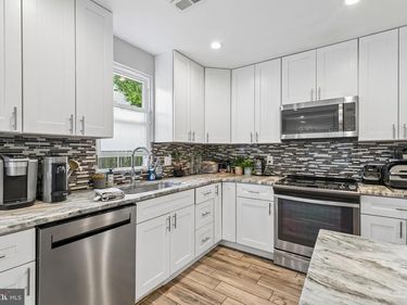 30 BRYN MAWR AVENUE , BALA CYNWYD, PA 19004