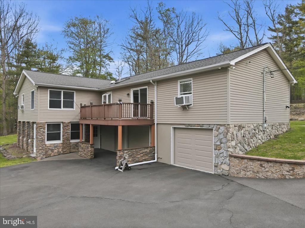 58 BRUSH DRIVE , EAST STROUDSBURG, PA 18302