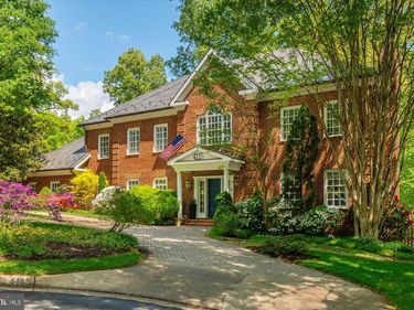 4115 40TH PLACE N , ARLINGTON, VA 22207