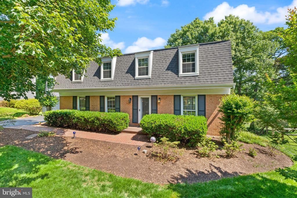 2037 DURAND DRIVE , RESTON, VA 20191