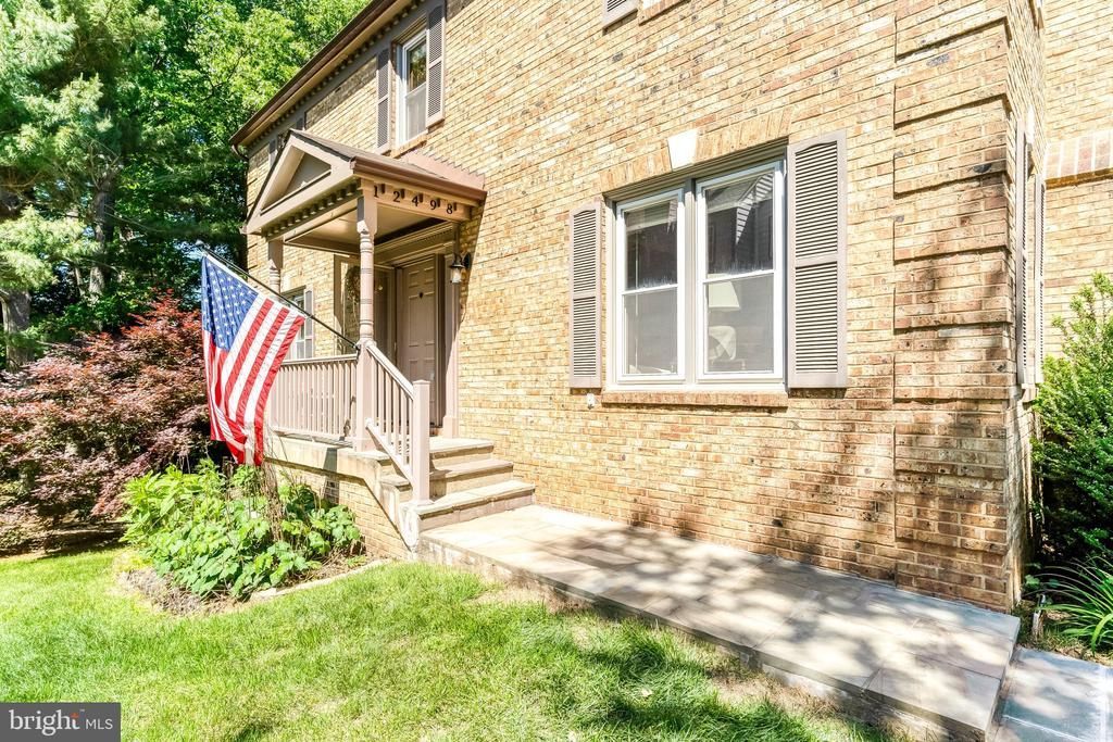 12498 Sweet Leaf Terrace, Fairfax, VA 22033 Main Photo