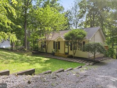 997 WILDERNESS ROAD, LINDEN, VA 22642