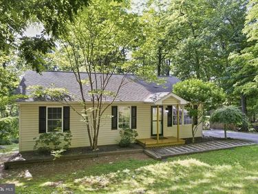 997 WILDERNESS ROAD, LINDEN, VA 22642