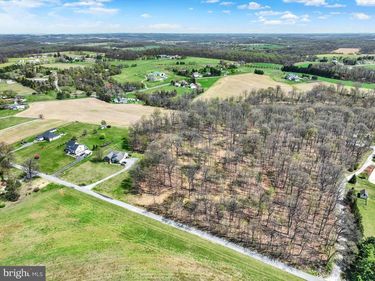 4192 EVERGREEN ROAD, FELTON, PA 17322