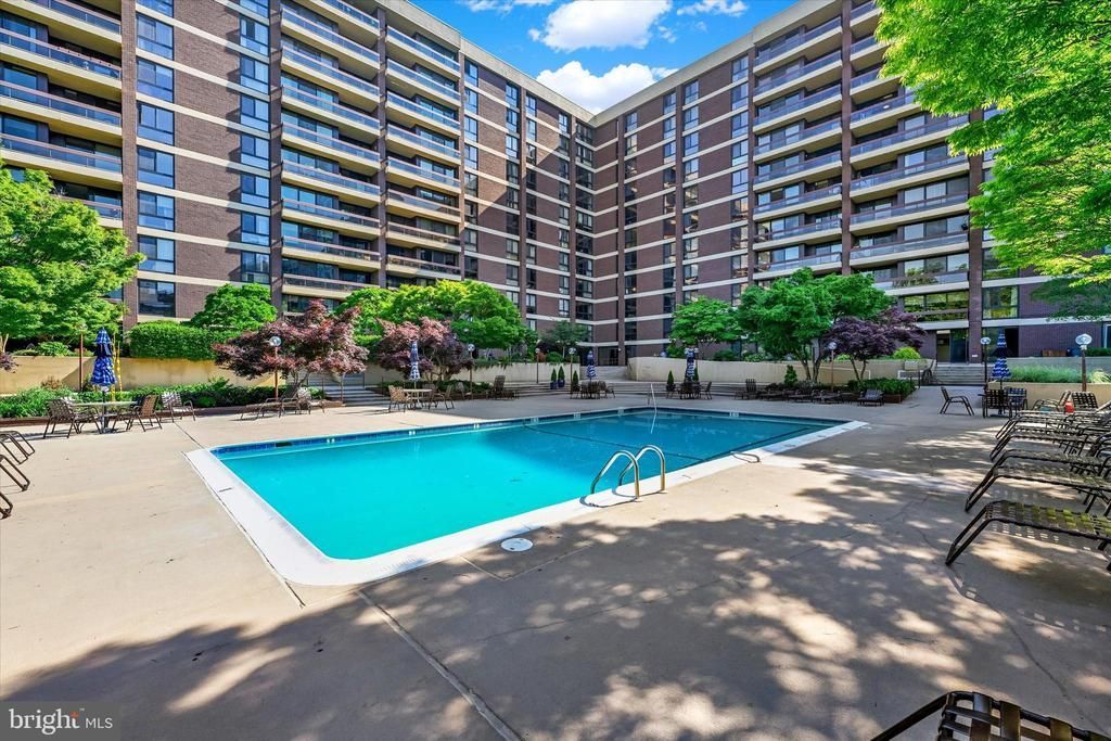 4100 N Charles Street, Unit 1110, Baltimore, MD 21218 Main Photo