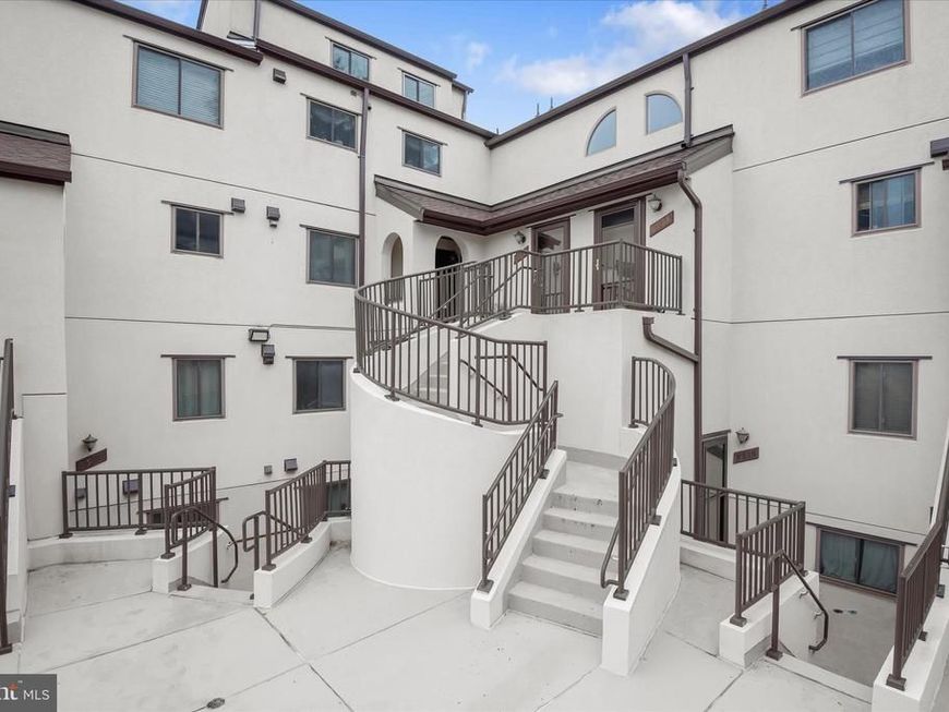 8908 Battery Place, Unit 5, Bethesda, MD 20814 Main Photo