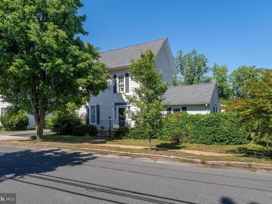 208 S S Washington Street, Snow Hill, MD 21863 Main Photo