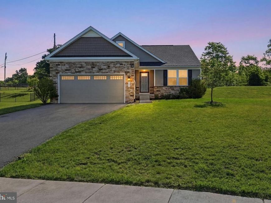 197 Ethan Circle, Martinsburg, WV 25403 Main Photo