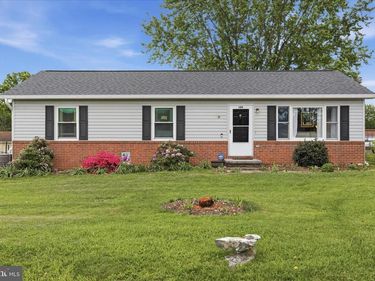 106 LAKEVIEW COURT, STEPHENS CITY, VA 22655