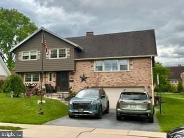 1306 WHITFIELD BOULEVARD, READING, PA 19609