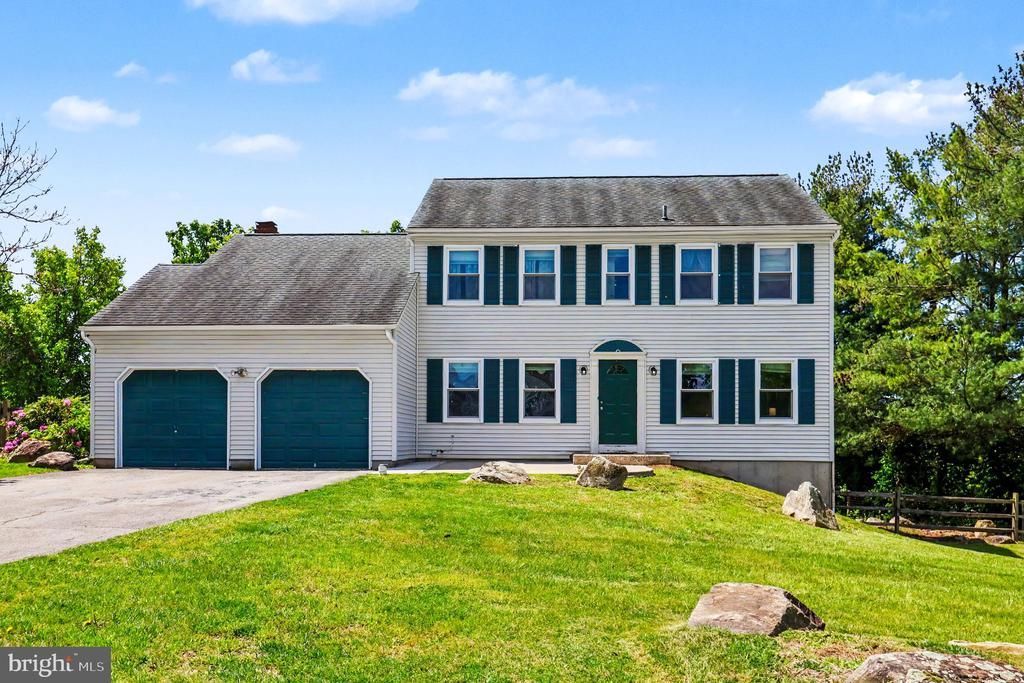 102 HEATHER HILL DRIVE, DOWNINGTOWN, PA 19335