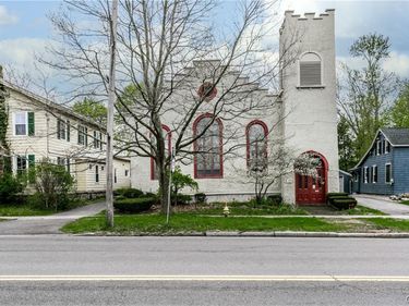 304 East Genesee Street , Fayetteville, NY 13066