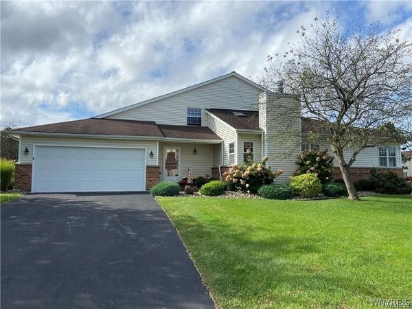 20 Southwick Drive , Orchard Park, NY 14127