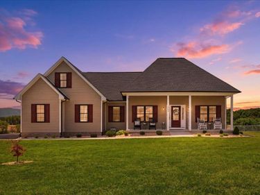 1003 LADD RD, WAYNESBORO, VA 22980