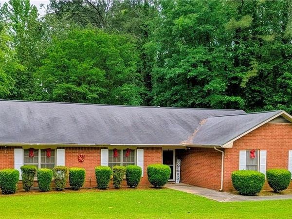 100 Whitney Way, Fayetteville, GA 30214