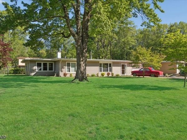 1 Cedar Ct, Roosevelt, NJ 08555