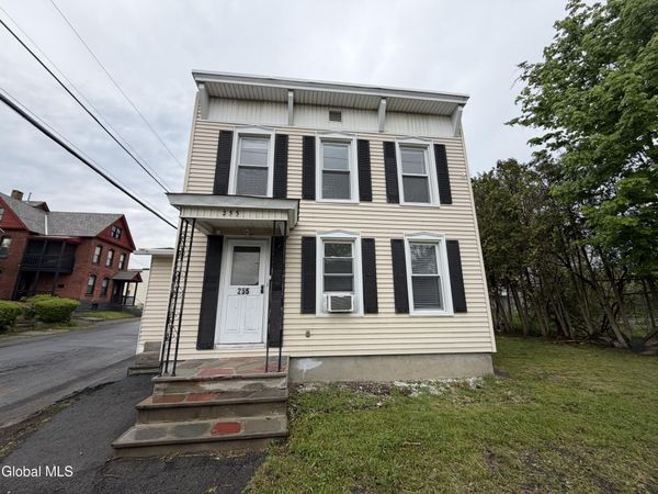 255 W Main Street, Unit Up, Amsterdam, NY 12010