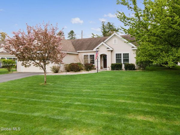 2 Knox Lane, Glens Falls, NY 12801
