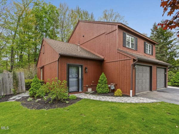 23B Woodcliffe Drive, Unit 23b, Clifton Park, NY 12065