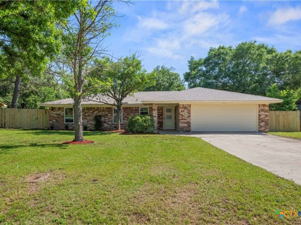 195 Woodland Trail , Belton, TX 76513